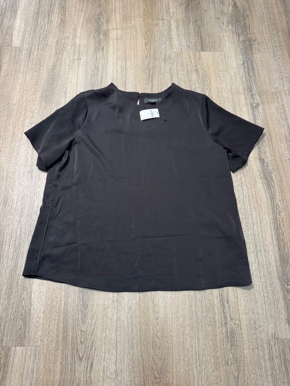 Banana Republic Women's Black Short-Sleeve Crewneck Shirt
